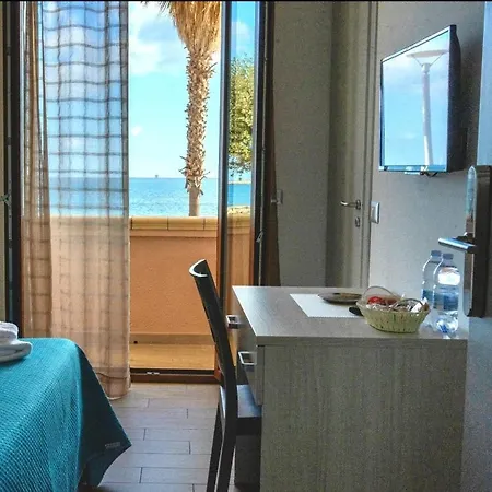 Benvenuti Al Sud 3* 克罗托内